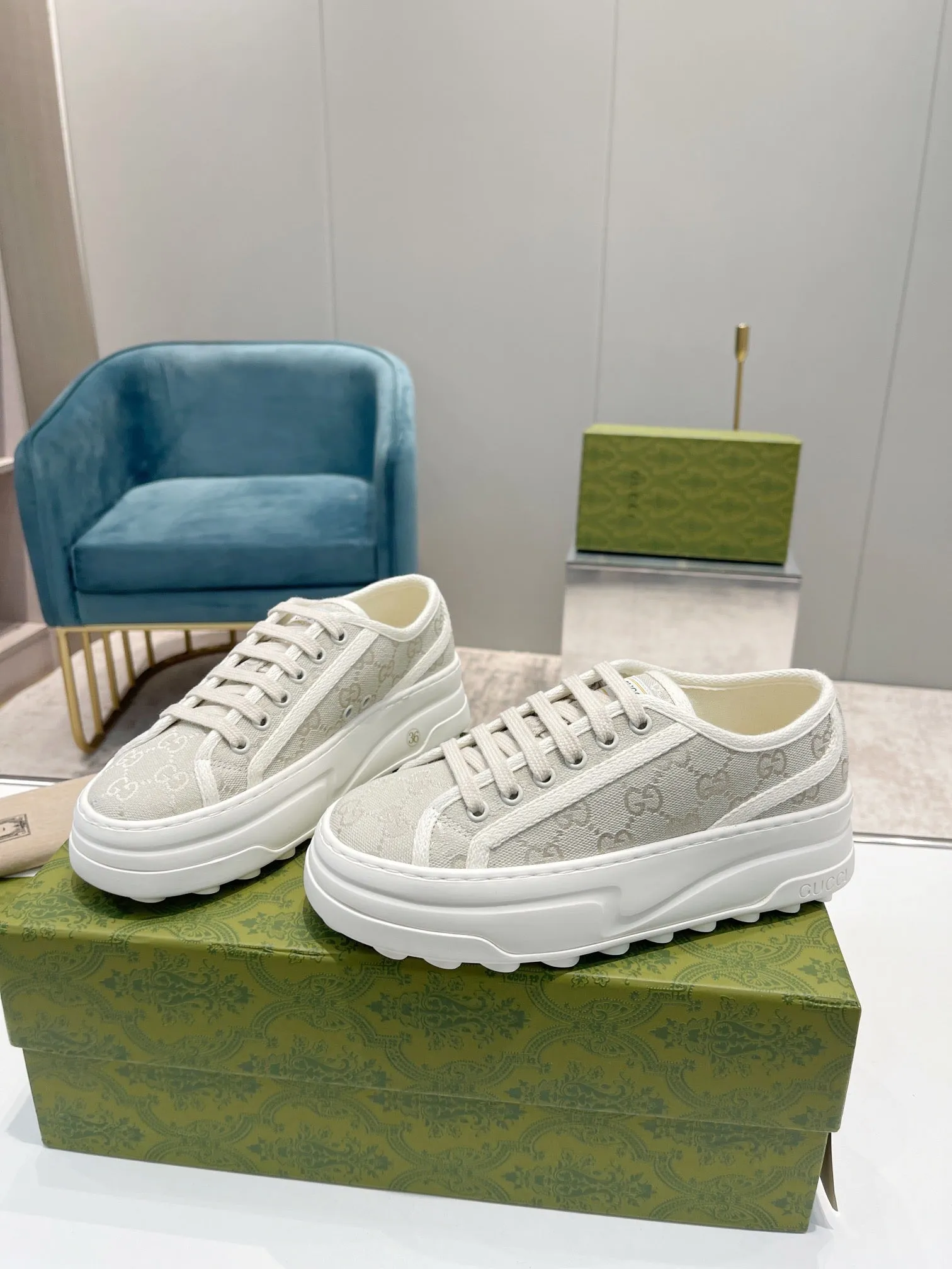SE1147 GG Sneakers / Size5-11